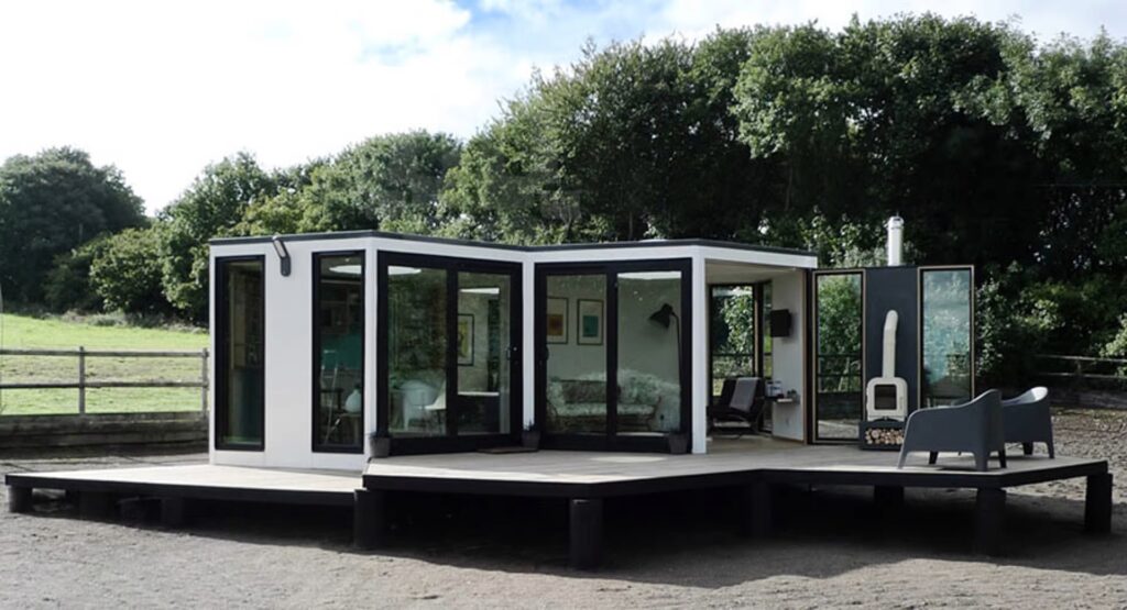 Modular Hexagonal Home by Barry Jackson